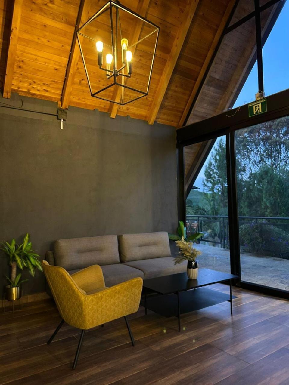 Gretel Chalets Suizo Guatapé Exterior foto
